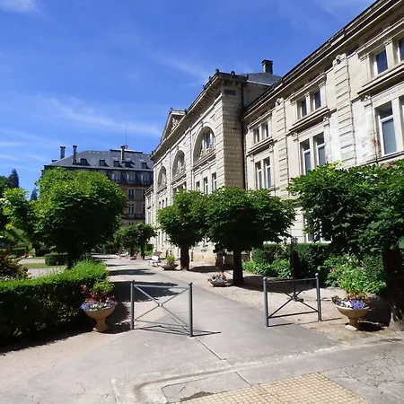 Le Grand De By Popinns