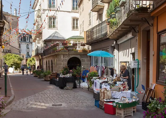 Le Grand De By Popinns