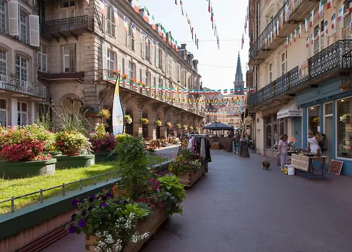 Le Grand De By Popinns