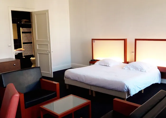 Le Grand De By Popinns